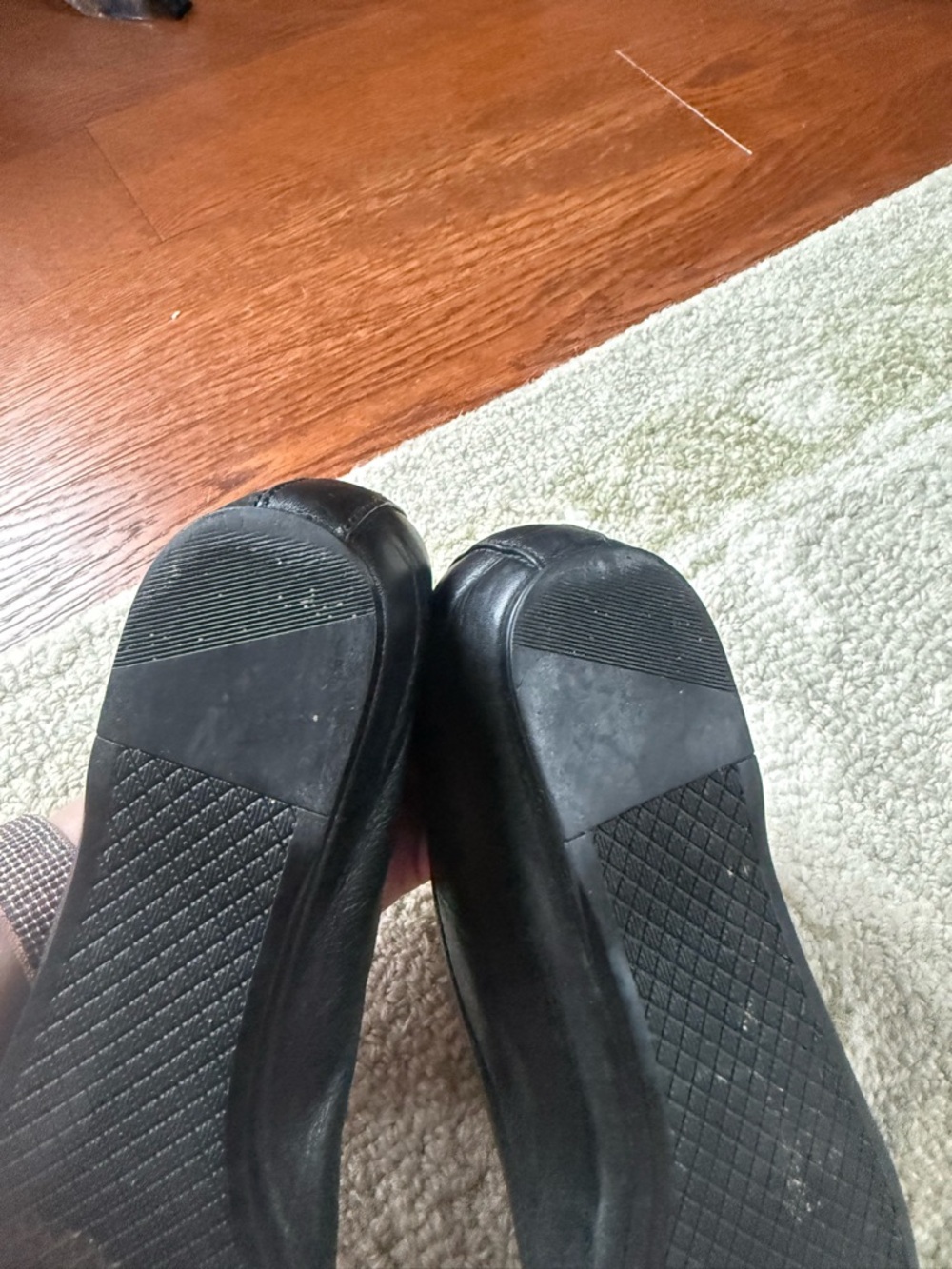 Frye Alicia Black Pointed Toe Leather Flats - Picture 7 of 8